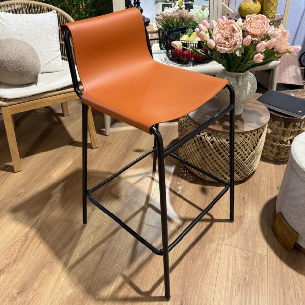 כסא בר דגם סטאר